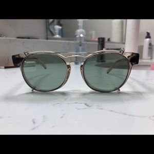 Louis Vuitton Sunglasses/ Shades